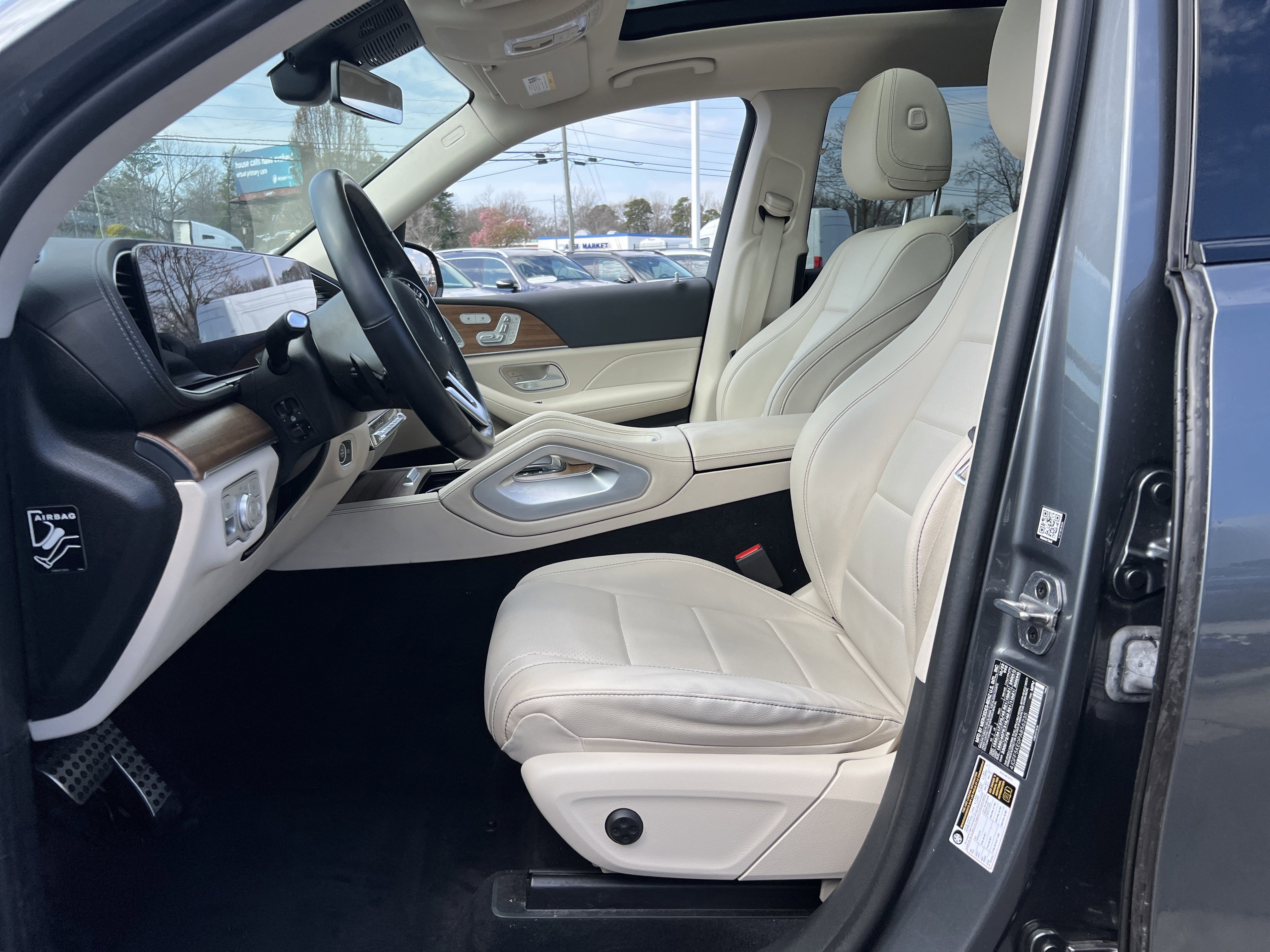 Certified 2023 Mercedes-Benz GLS 450 450 w/ AMG Line Exterior image 16