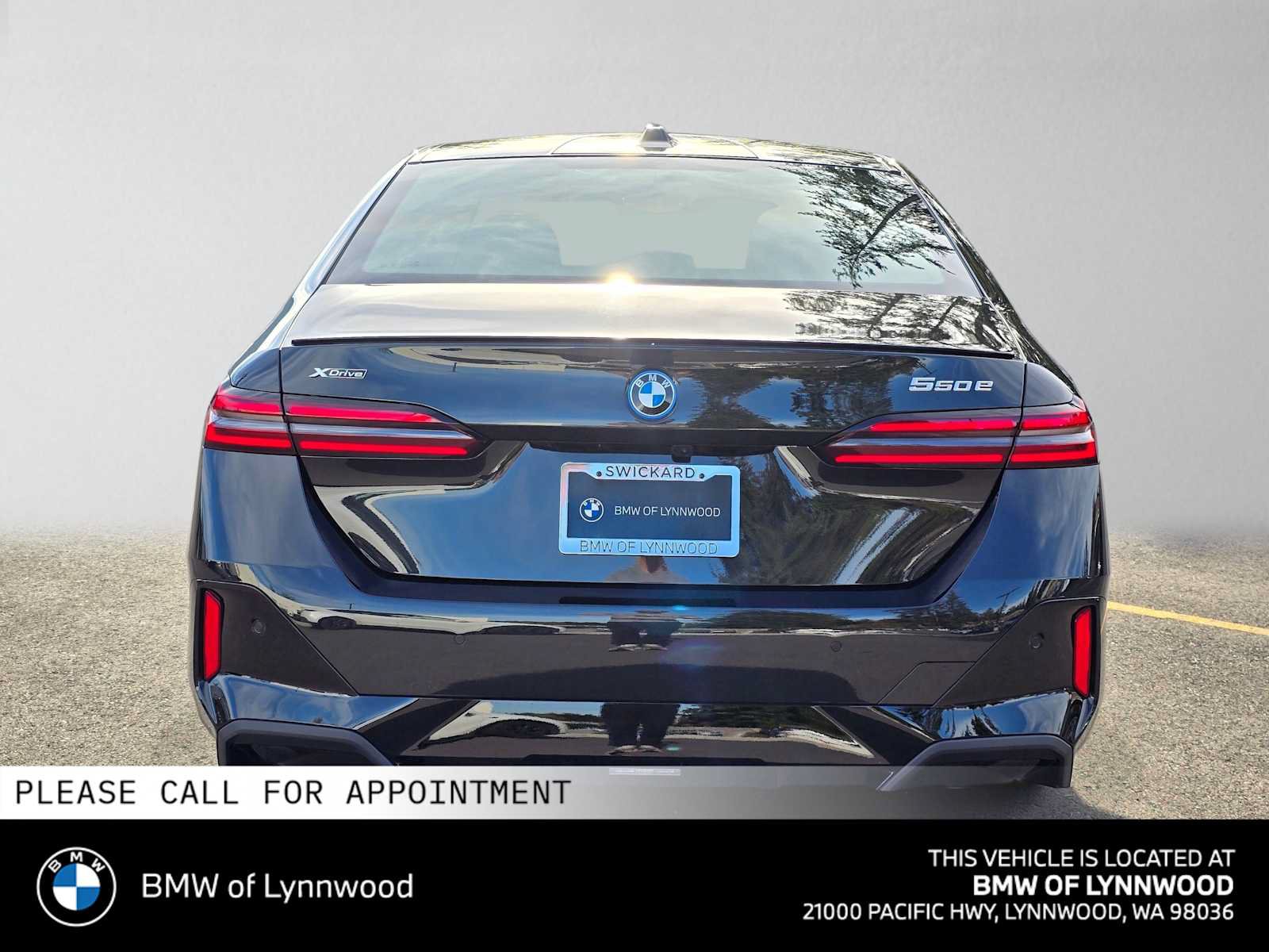 New 2027 BMW 550e xDrive w/ Executive Package AWD/4WD image 4