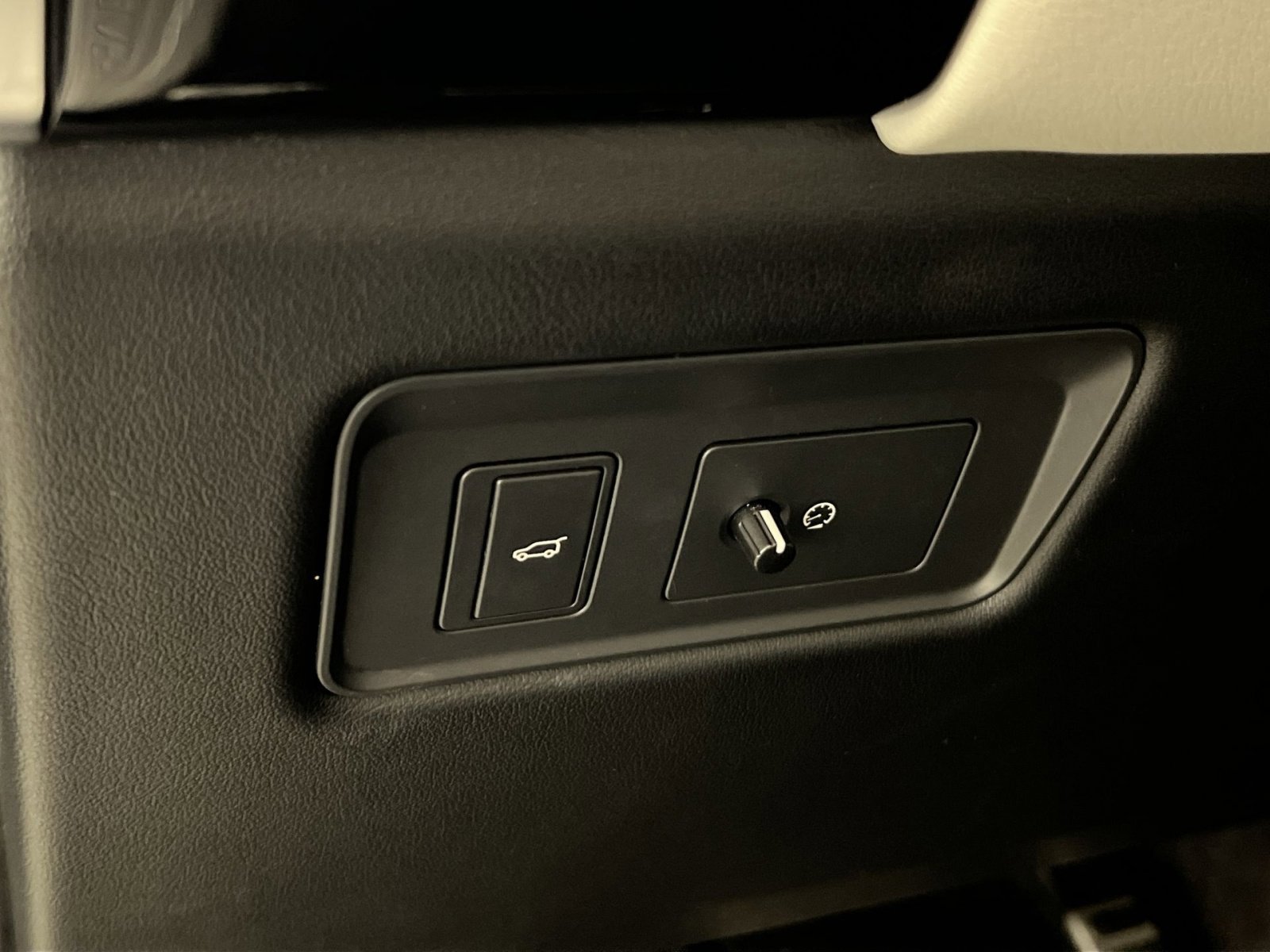 Used 2016 Land Rover Range Rover Sport Supercharged image 31