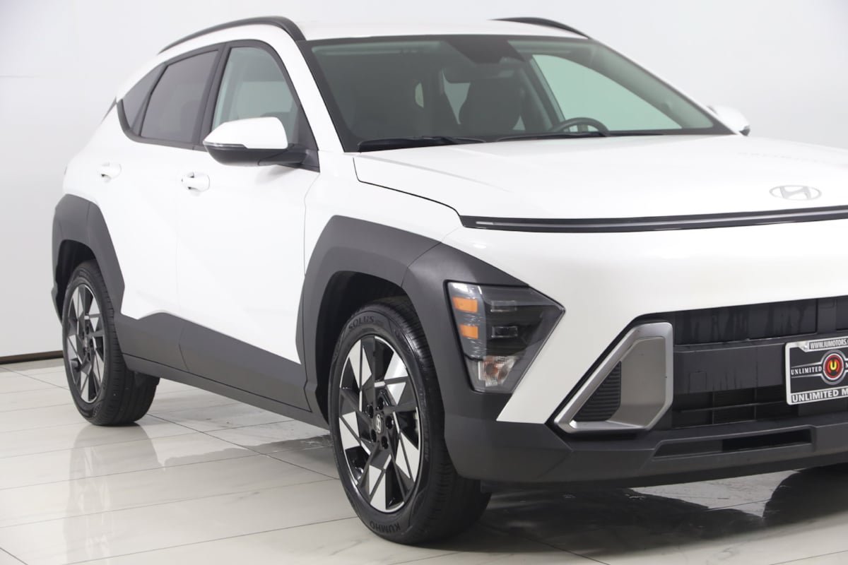 Used 2024 Hyundai Kona SEL FWD image 35