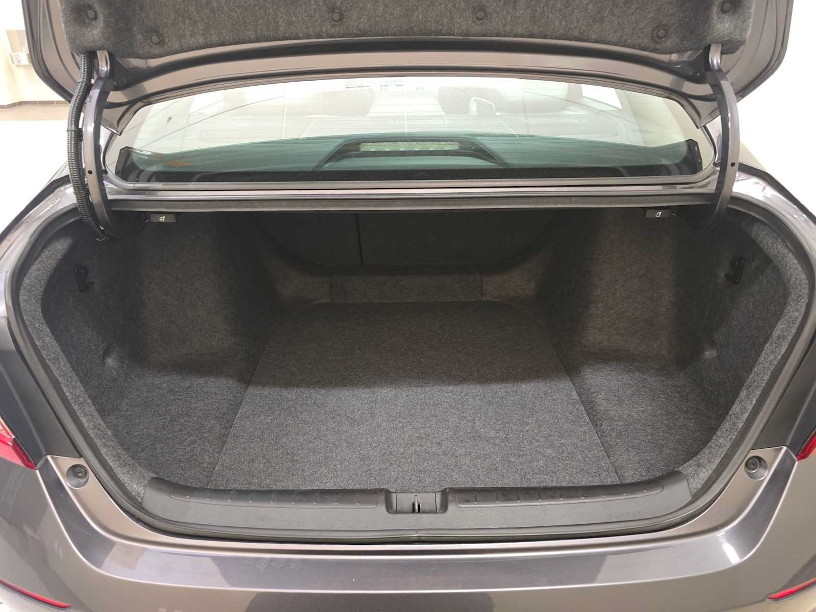 Used 2018 Honda Accord EX-L image 31