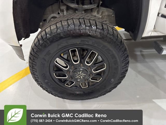 Used 2015 GMC Sierra 3500 Denali w/ Duramax Plus Package image 32