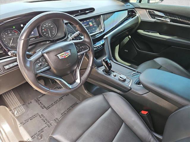 Used 2024 Cadillac XT6 Premium Luxury w/ Technology Package FWD image 13