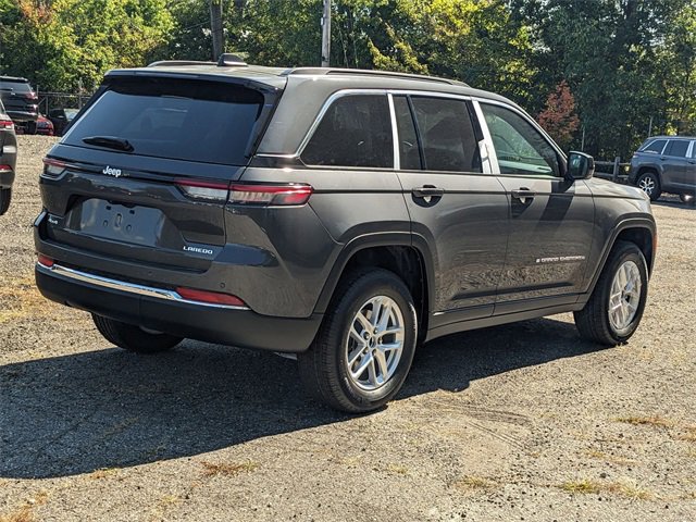 New 2025 Jeep Grand Cherokee Laredo X w/ Luxury Tech Group I image 3