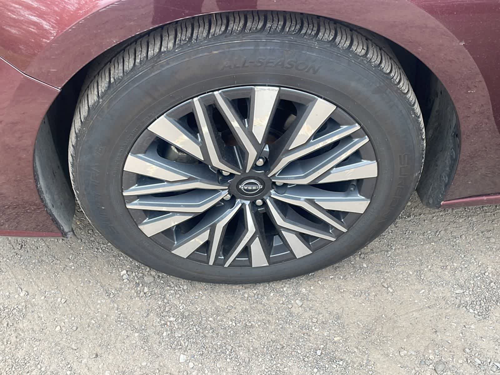 Used 2024 Nissan Altima 2.5 SV FWD image 22