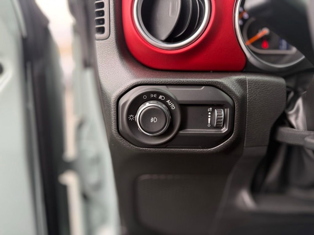 Used 2023 Jeep Wrangler Rubicon w/ Cold Weather Group image 13