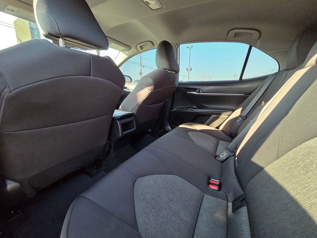 Used 2023 Toyota Camry LE image 27