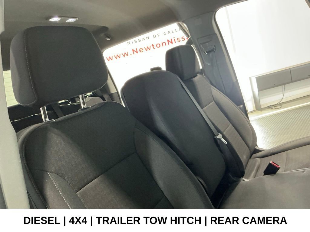 Used 2024 Chevrolet Silverado 2500 Custom w/ Custom Value Package image 14