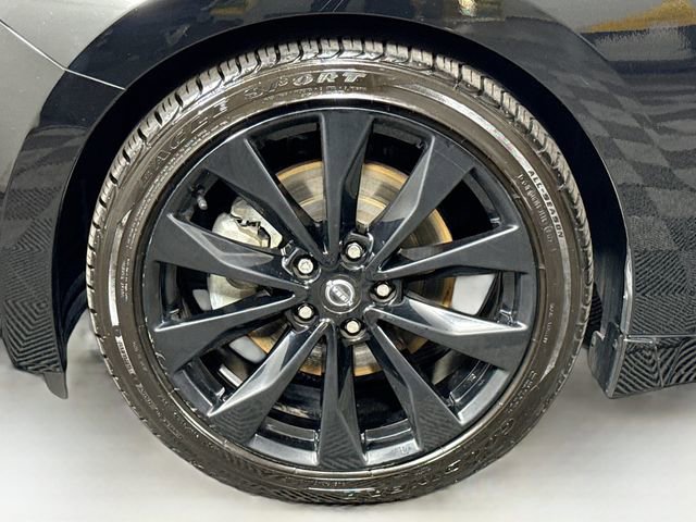 Certified 2023 Nissan Maxima SR w/ Sport Mat Group image 34