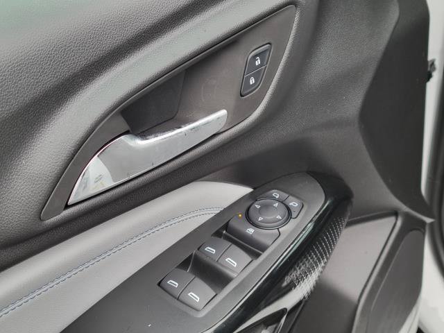 New 2026 Chevrolet Trax LT w/ Midnight Edition FWD image 7