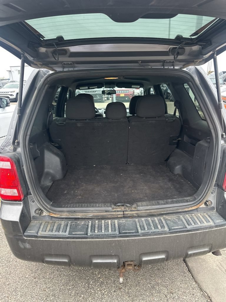 Used 2011 Ford Escape XLT w/ Class II Trailer Tow Pkg AWD/4WD image 18