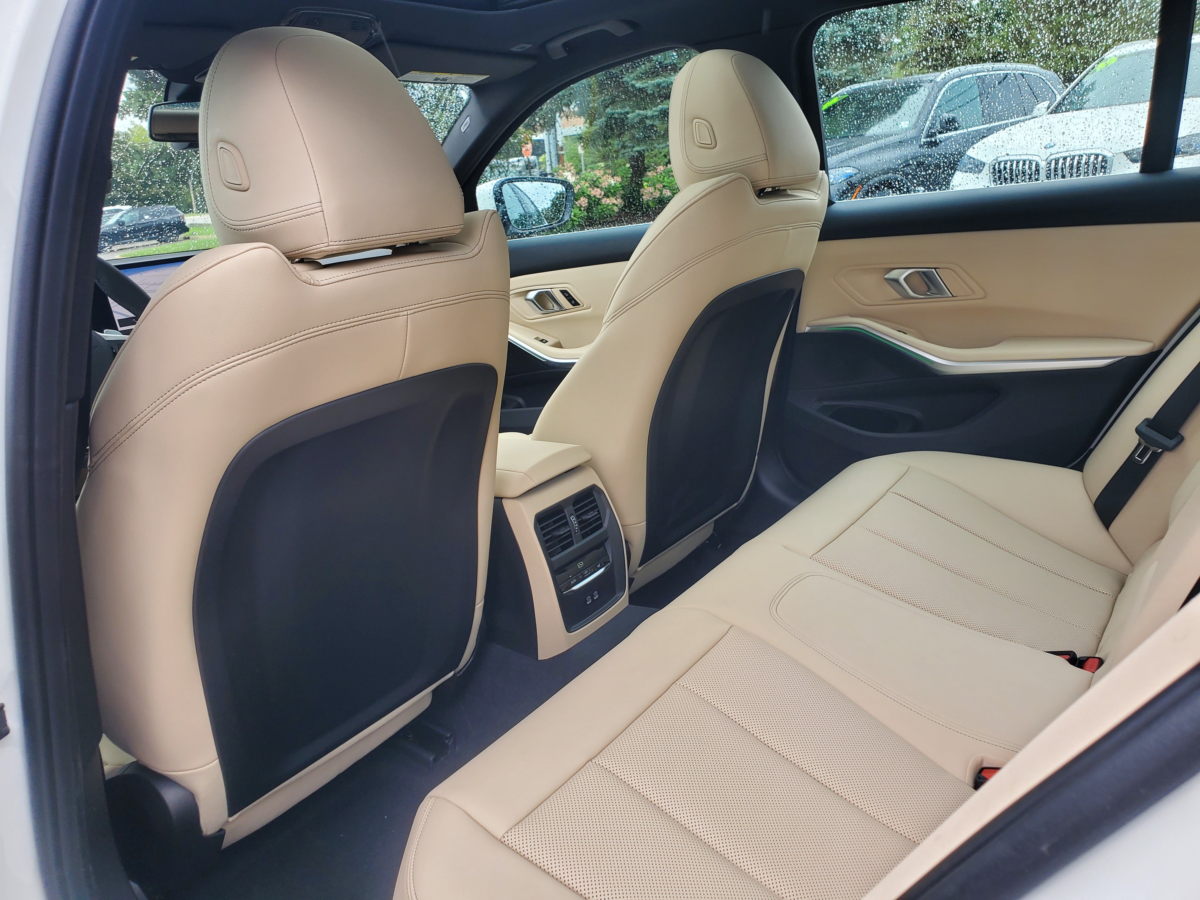 New 2026 BMW 330i xDrive Sedan w/ Premium Package AWD/4WD image 33