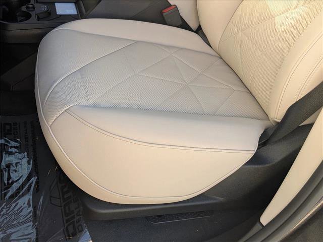 New 2026 BMW iX xDrive60 w/ Premium Package image 4