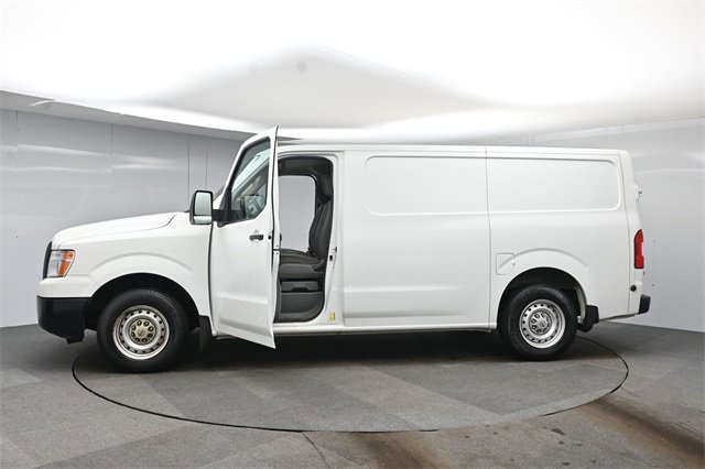 Used 2014 Nissan NV 2500 S image 29