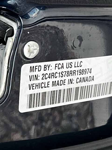 Certified 2024 Chrysler Pacifica Limited image 37