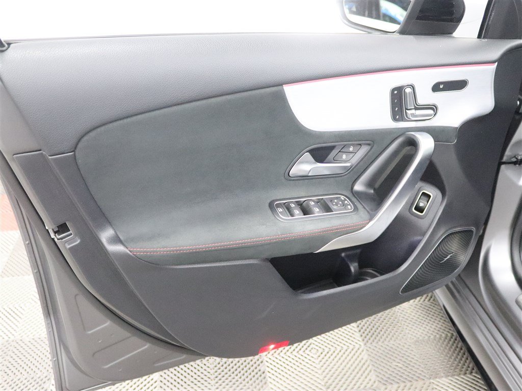 Used 2021 Mercedes-Benz A 35 AMG 4MATIC image 16