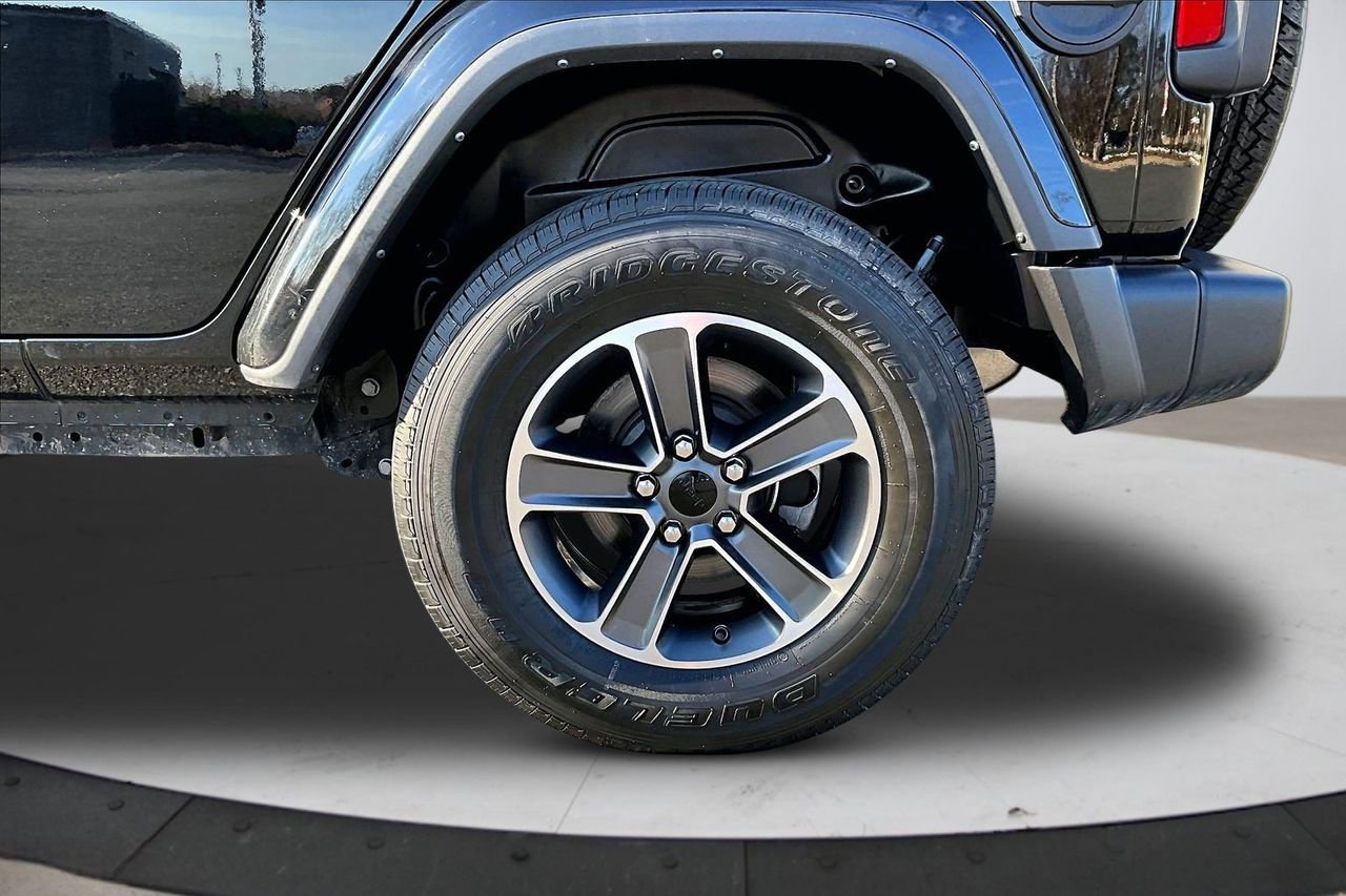 Certified 2023 Jeep Wrangler Sahara w/ Cold Weather Group image 35