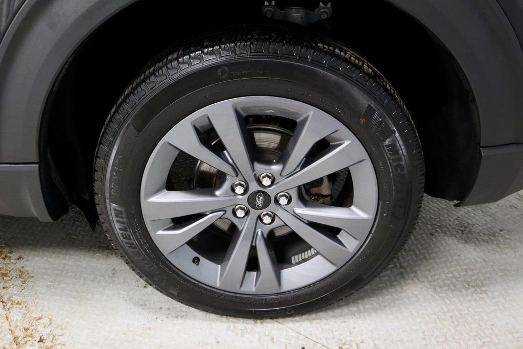 Certified 2023 Ford Explorer XLT w/ Equipment Group 202A image 20