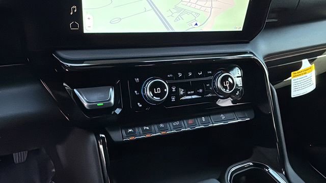 Used 2025 GMC Sierra 1500 AT4 w/ Technology Package image 31