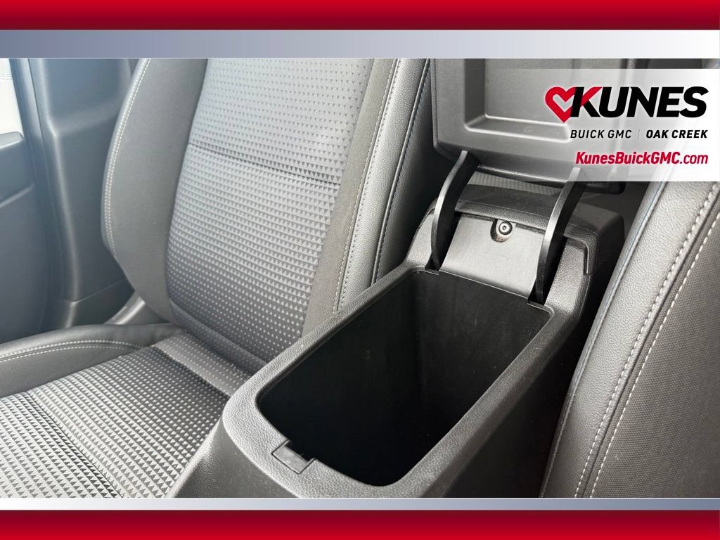 Used 2025 Chevrolet Trax LT FWD image 19