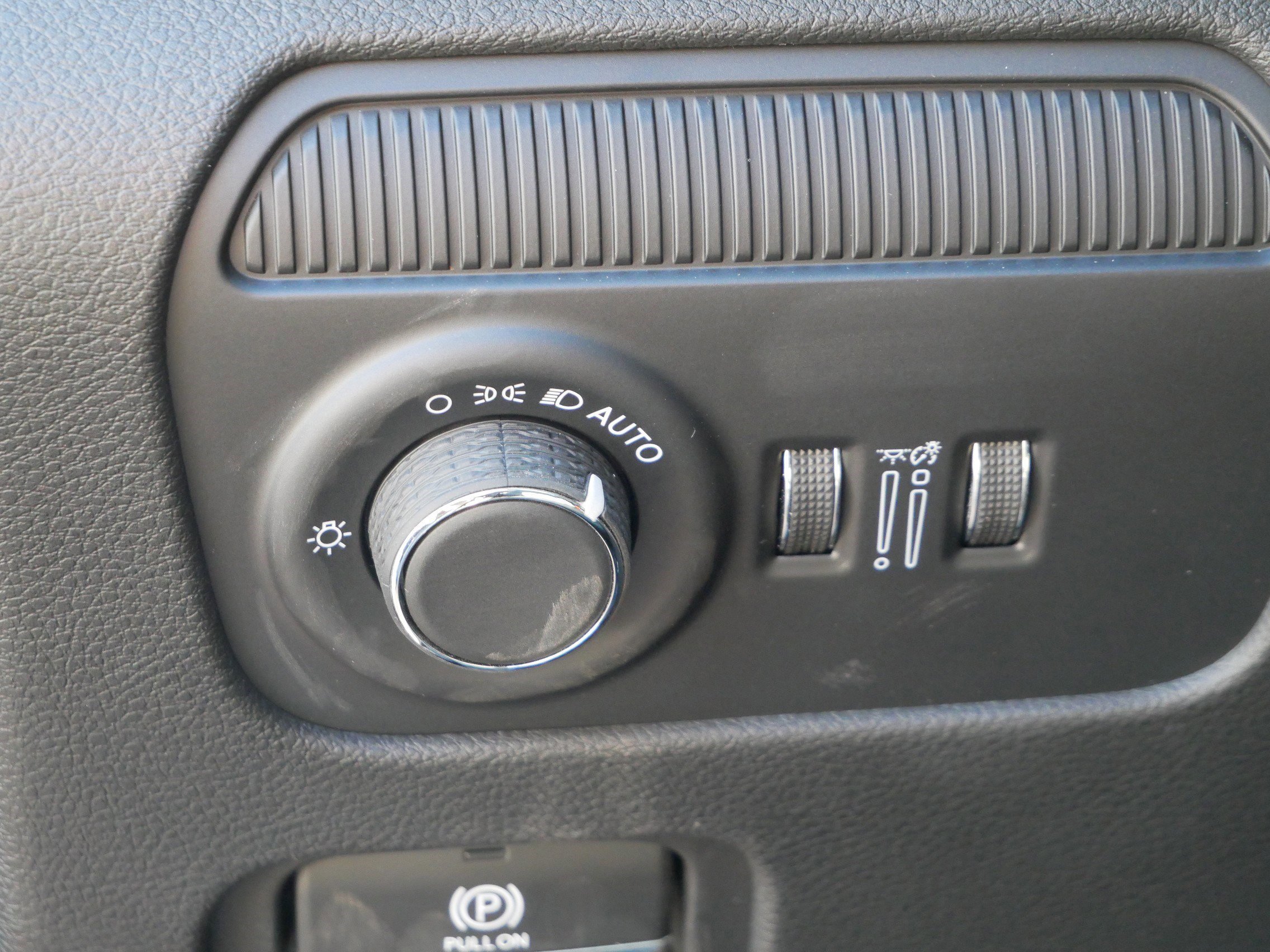 New 2026 Jeep Grand Wagoneer 4WD w/ HD Trailer Tow Package image 13