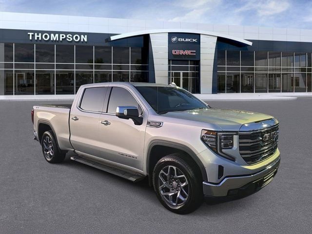 Used 2022 GMC Sierra 1500 SLT image 1