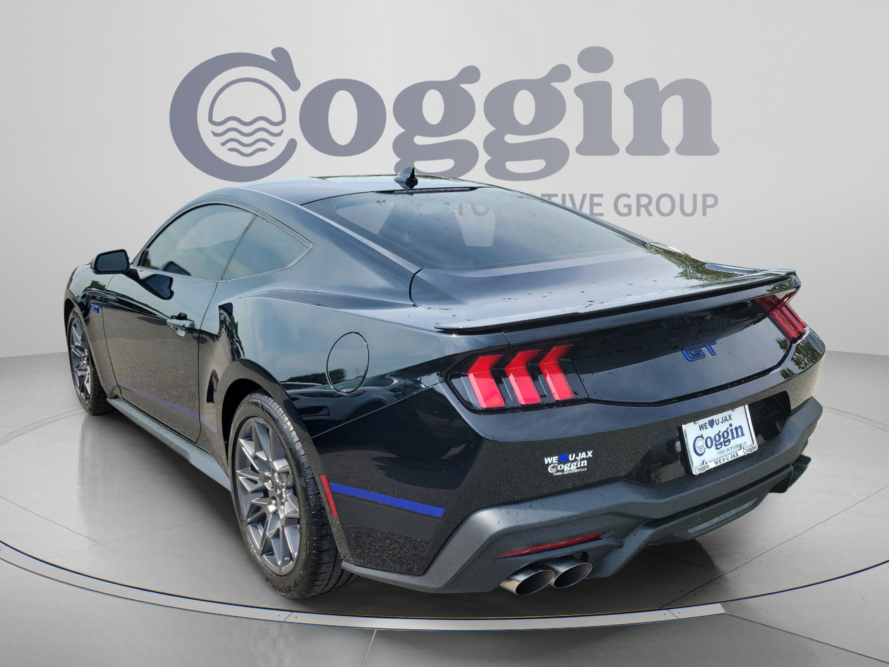 Used 2025 Ford Mustang GT Premium RWD image 2