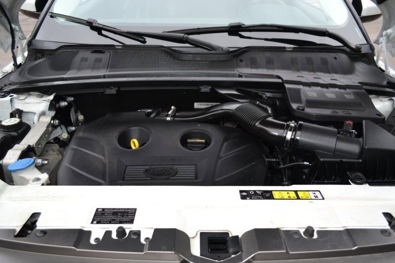 Used 2015 Land Rover Range Rover Evoque Pure Plus AWD/4WD image 37
