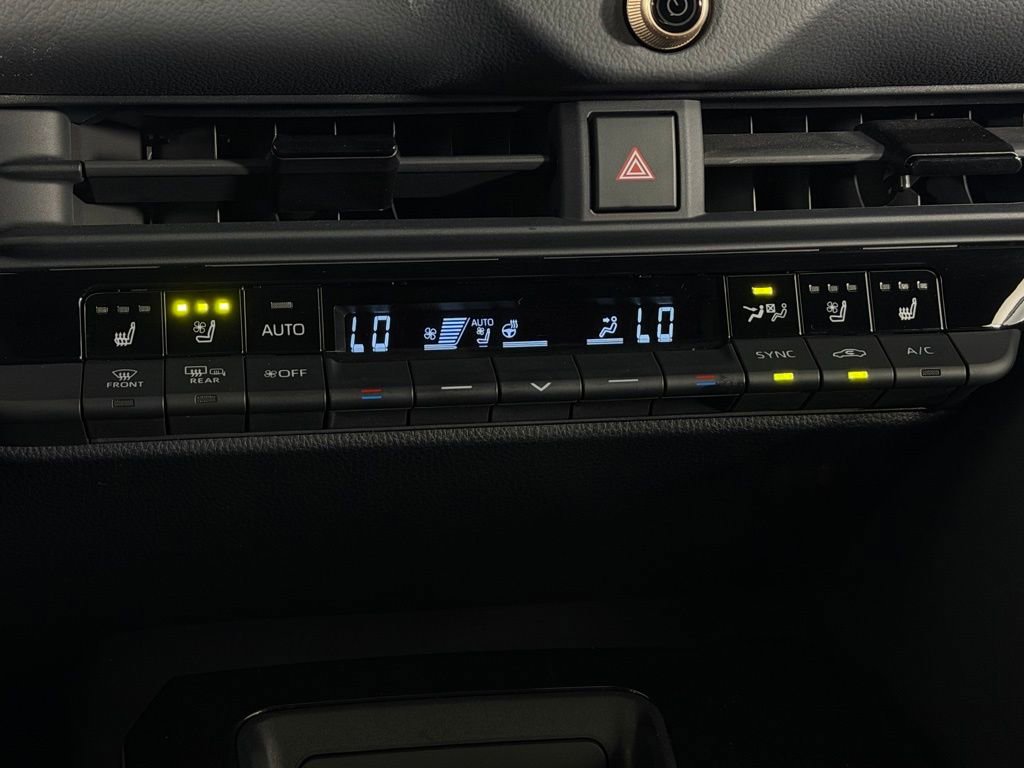 Used 2025 Toyota Crown XLE image 18