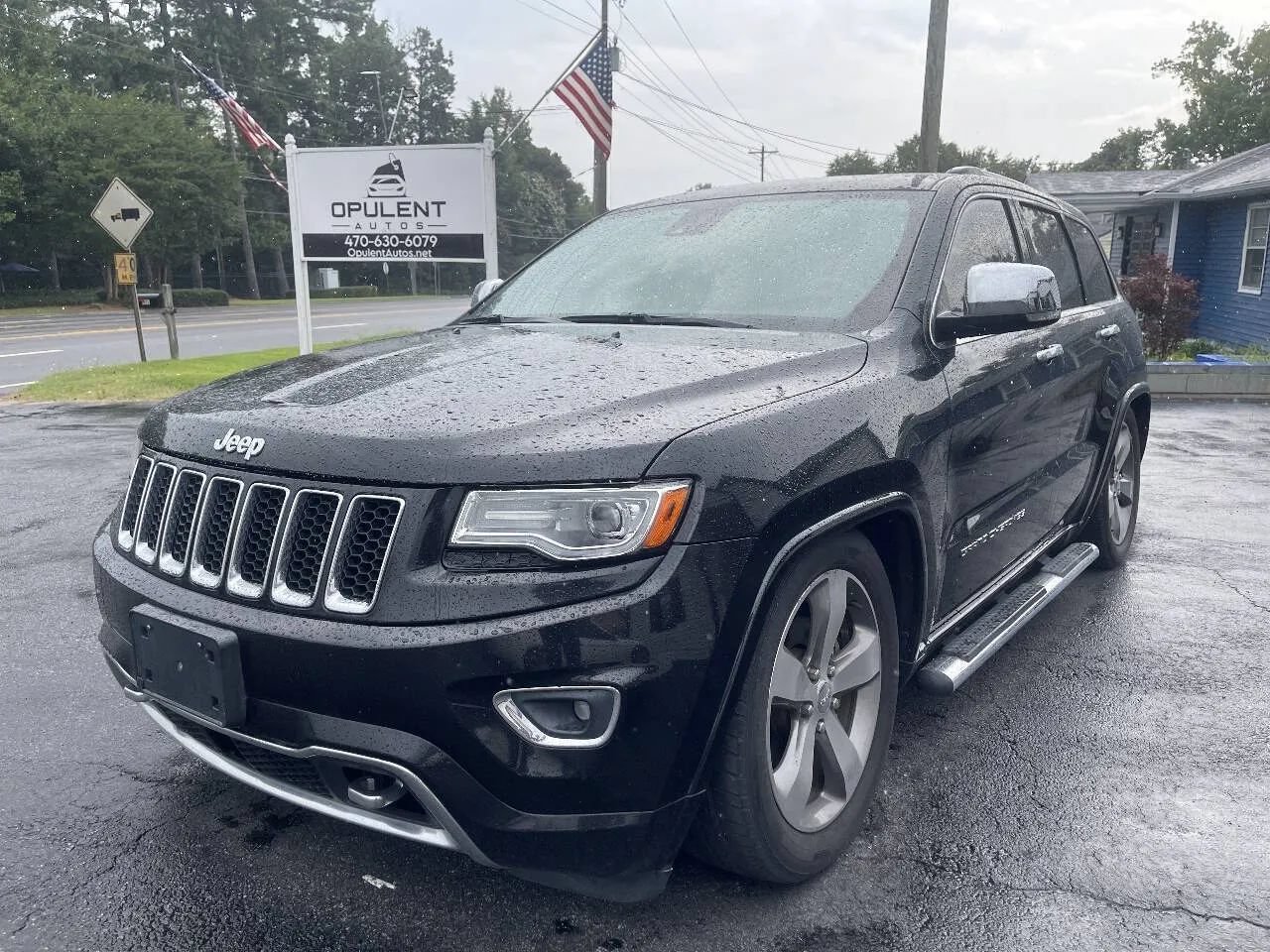 Used 2014 Jeep Grand Cherokee Overland w/ Advanced Technology Group AWD/4WD image 3