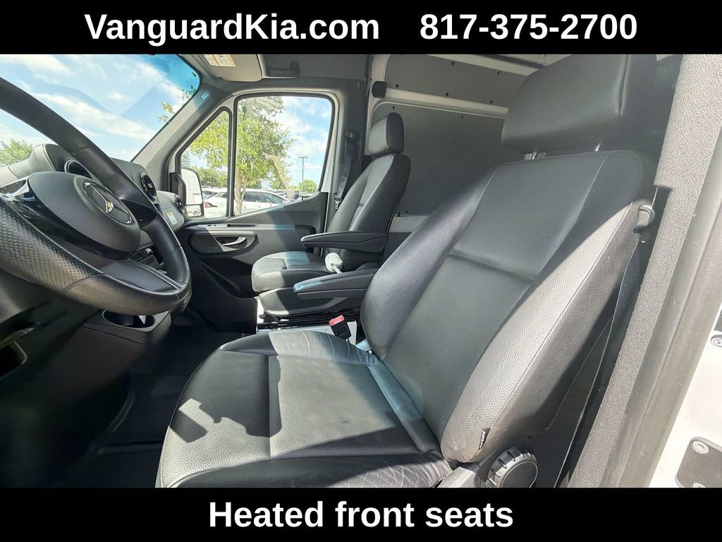 Used 2025 Mercedes-Benz Sprinter 2500 image 15