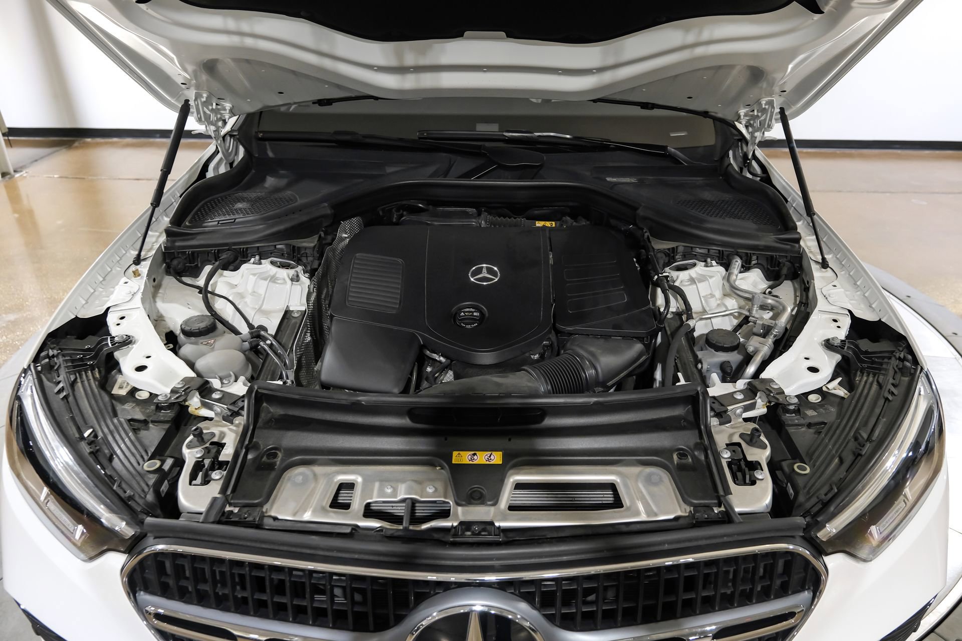 Used 2024 Mercedes-Benz GLC 300 image 50