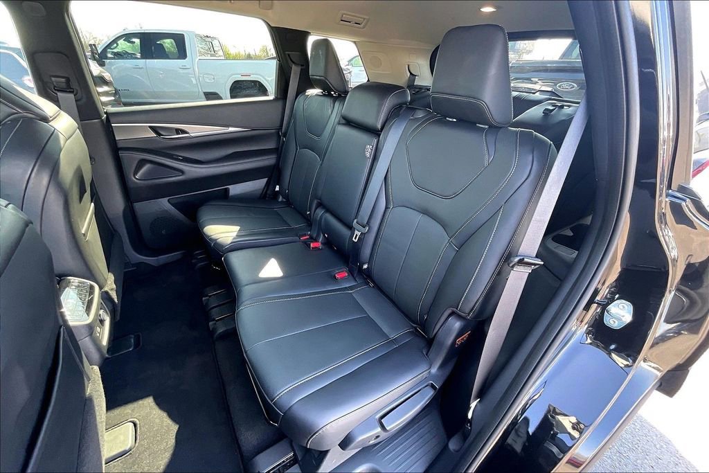 Used 2023 INFINITI QX60 Luxe AWD/4WD image 24
