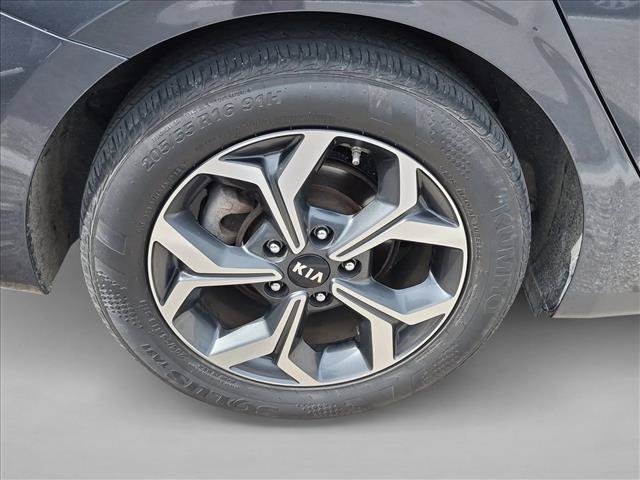 Used 2020 Kia Forte LXS FWD image 12