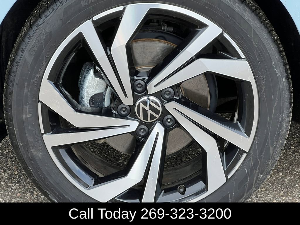 Used 2025 Volkswagen Jetta SEL image 7