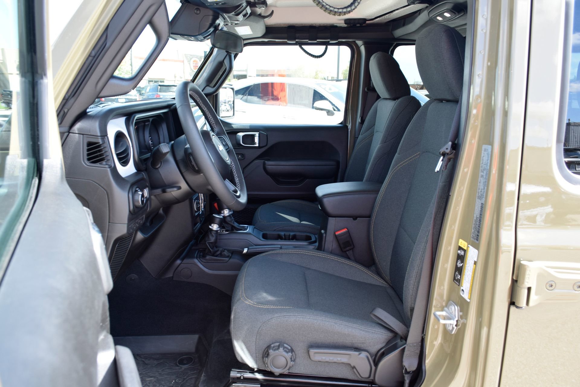 Used 2025 Jeep Wrangler Sport S AWD/4WD image 15