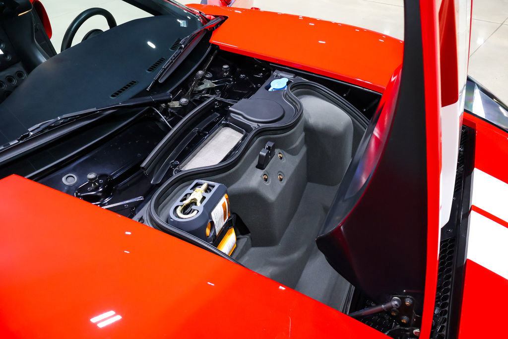 Used 2005 Ford GT RWD image 55