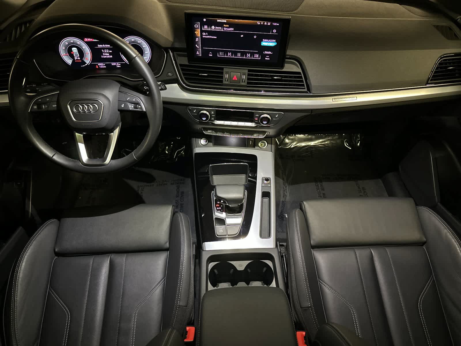 Used 2025 Audi Q5 2.0T Premium w/ Convenience Plus Package AWD/4WD image 3