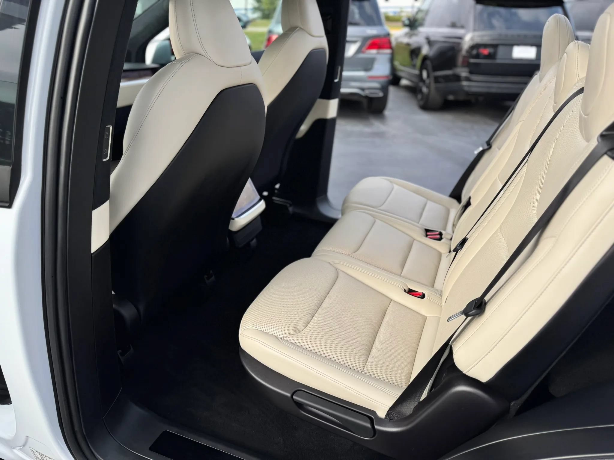 Used 2022 Tesla Model X AWD/4WD image 19