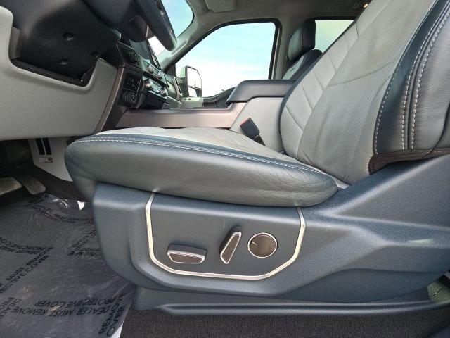 Used 2022 Ford F450 Limited w/ FX4 Off-Road Package image 23