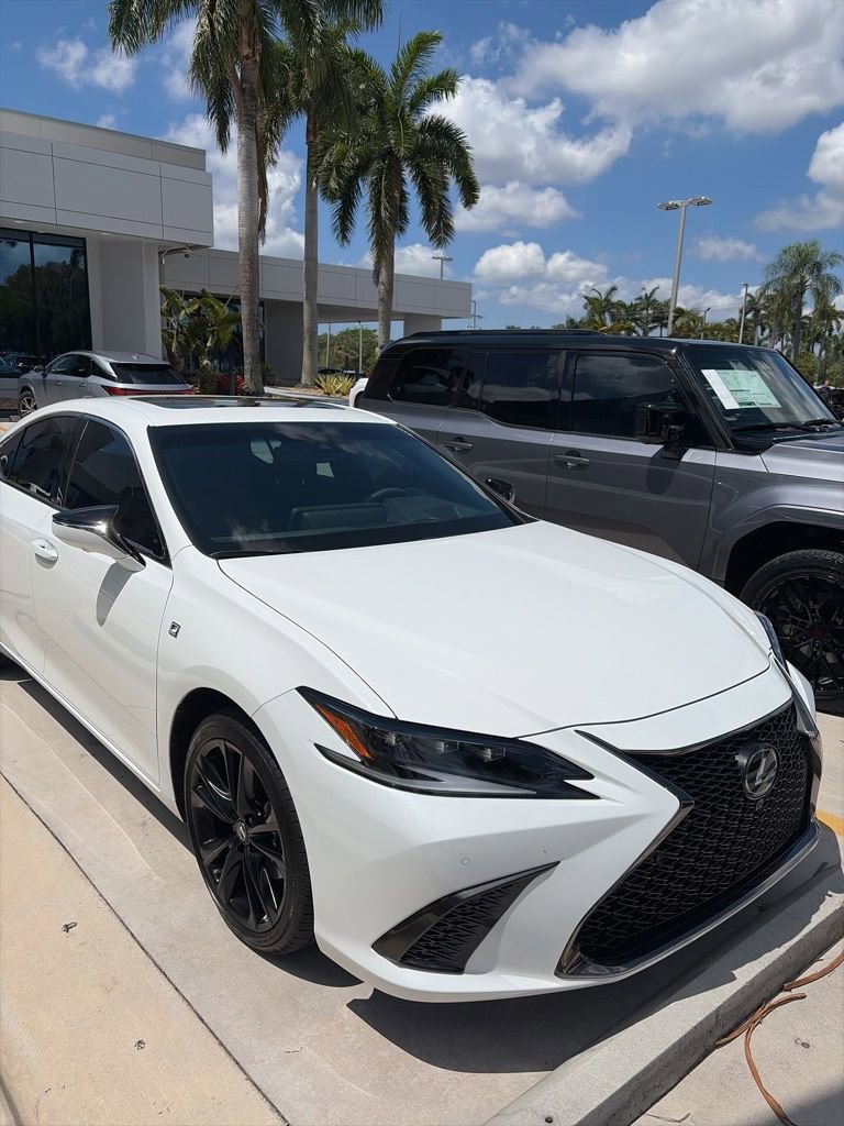 Certified 2024 Lexus ES 300h F Sport w/ Accessory Package (Z2) FWD image 3