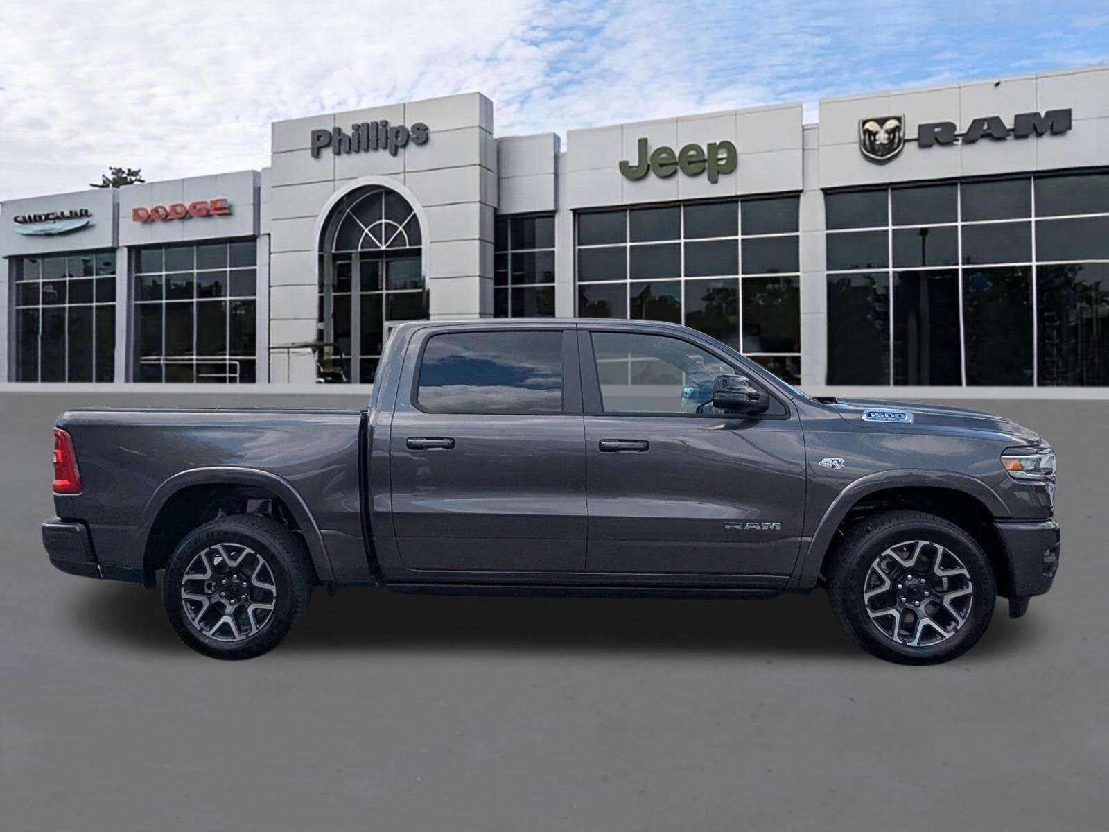 New 2026 RAM 1500 Laramie AWD/4WD image 2