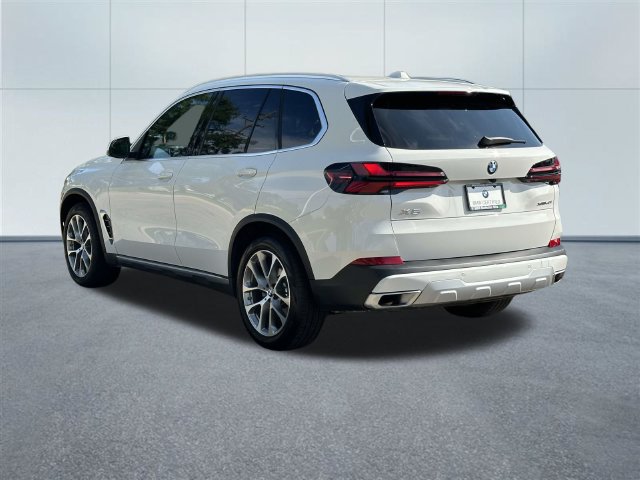 Used 2026 BMW X5 xDrive40i w/ Premium Package AWD/4WD image 8