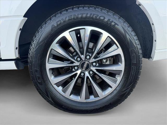 Used 2015 Lincoln Navigator L 2WD image 24