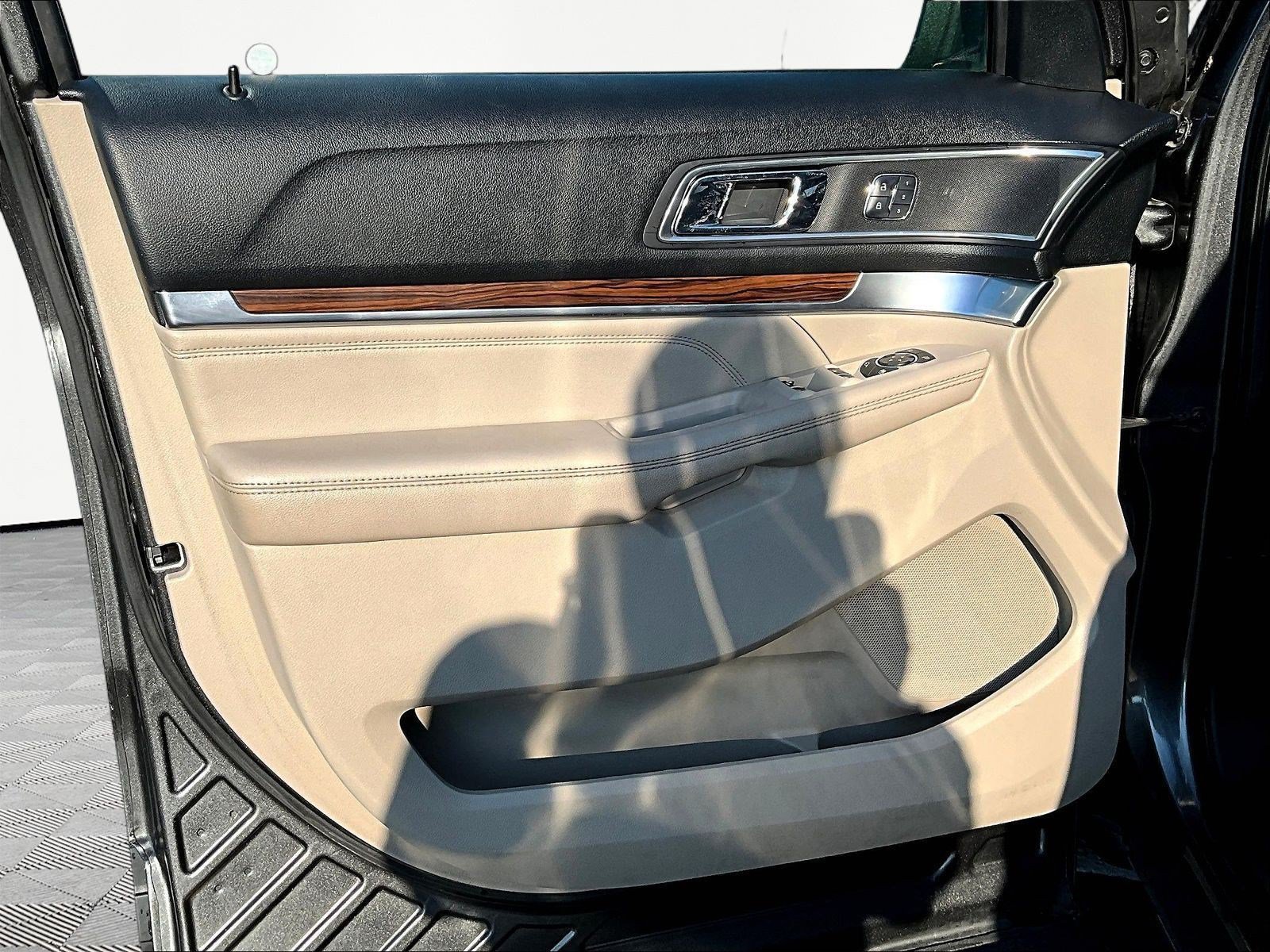 Used 2018 Ford Explorer Limited FWD image 20