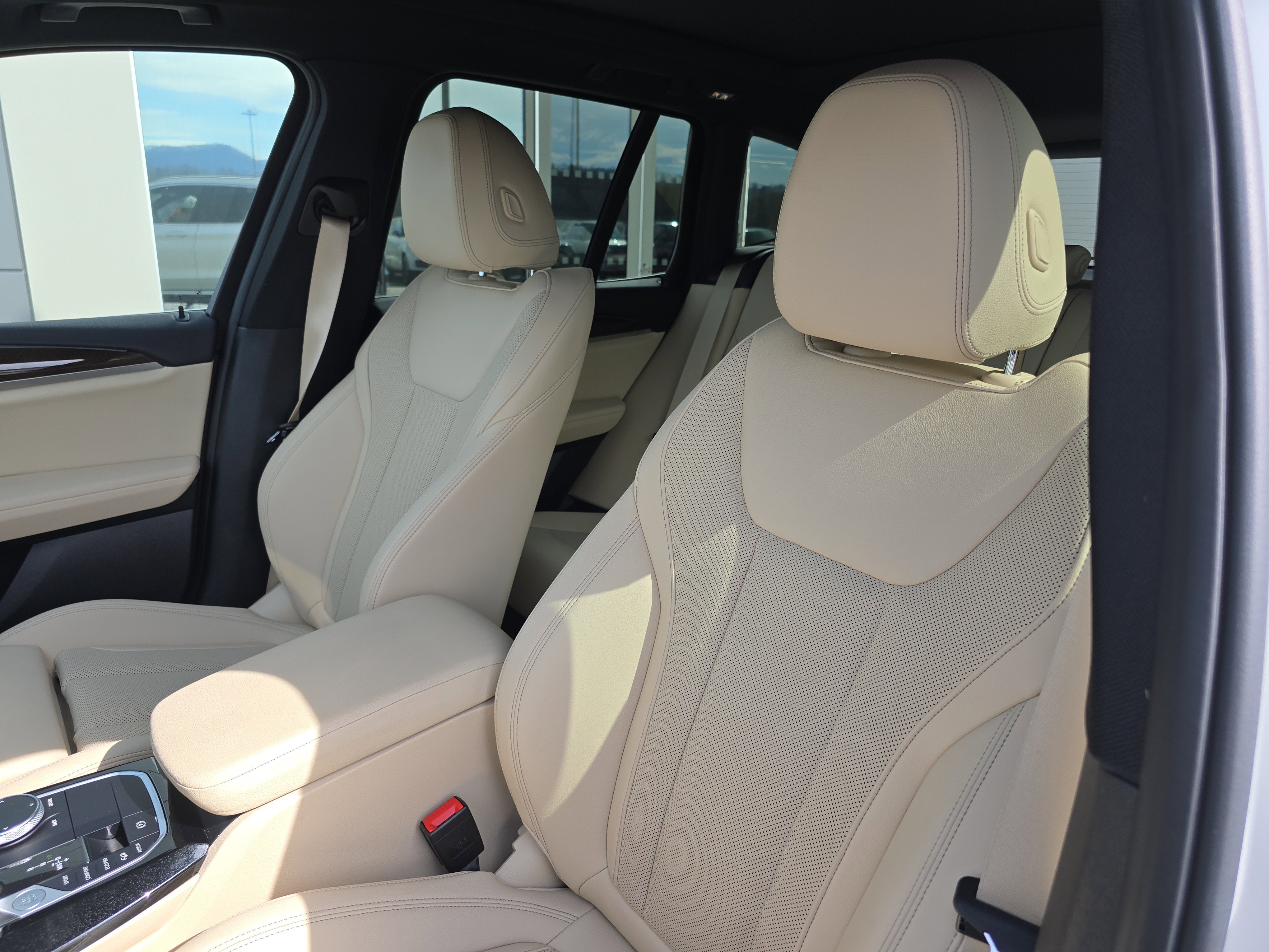 Used 2022 BMW X3 xDrive30i w/ Premium Package 2 image 21