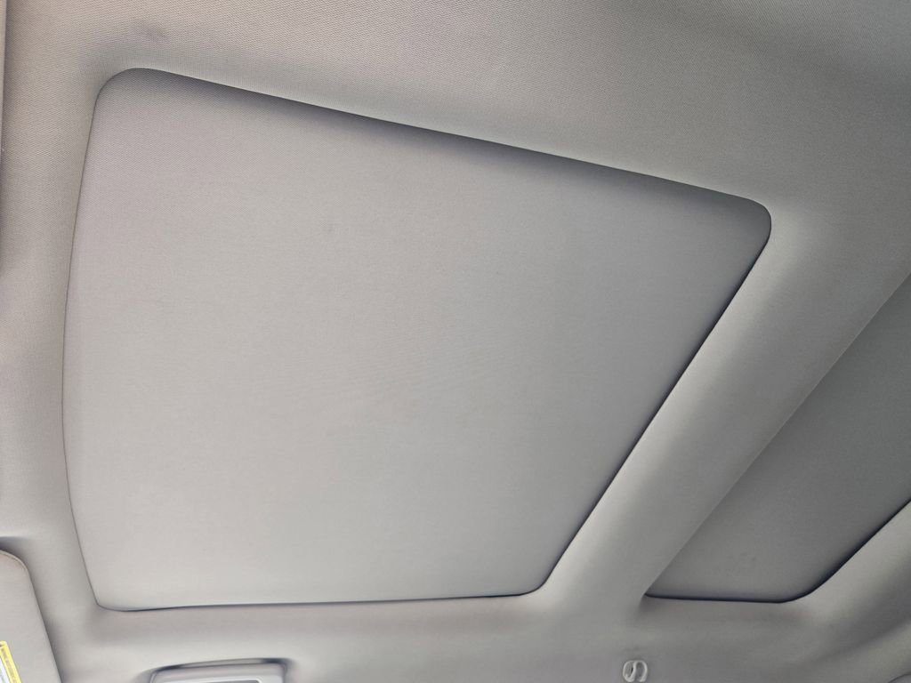 Used 2012 Ford Edge Limited FWD image 23