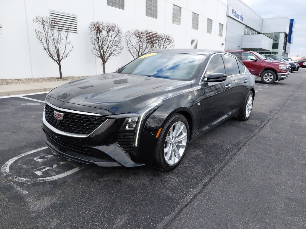 Used 2025 Cadillac CT5 Premium Luxury image 2