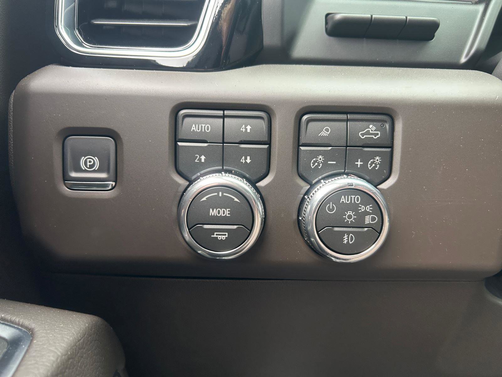 New 2026 GMC Sierra 1500 Denali w/ Denali Reserve Package AWD/4WD image 21