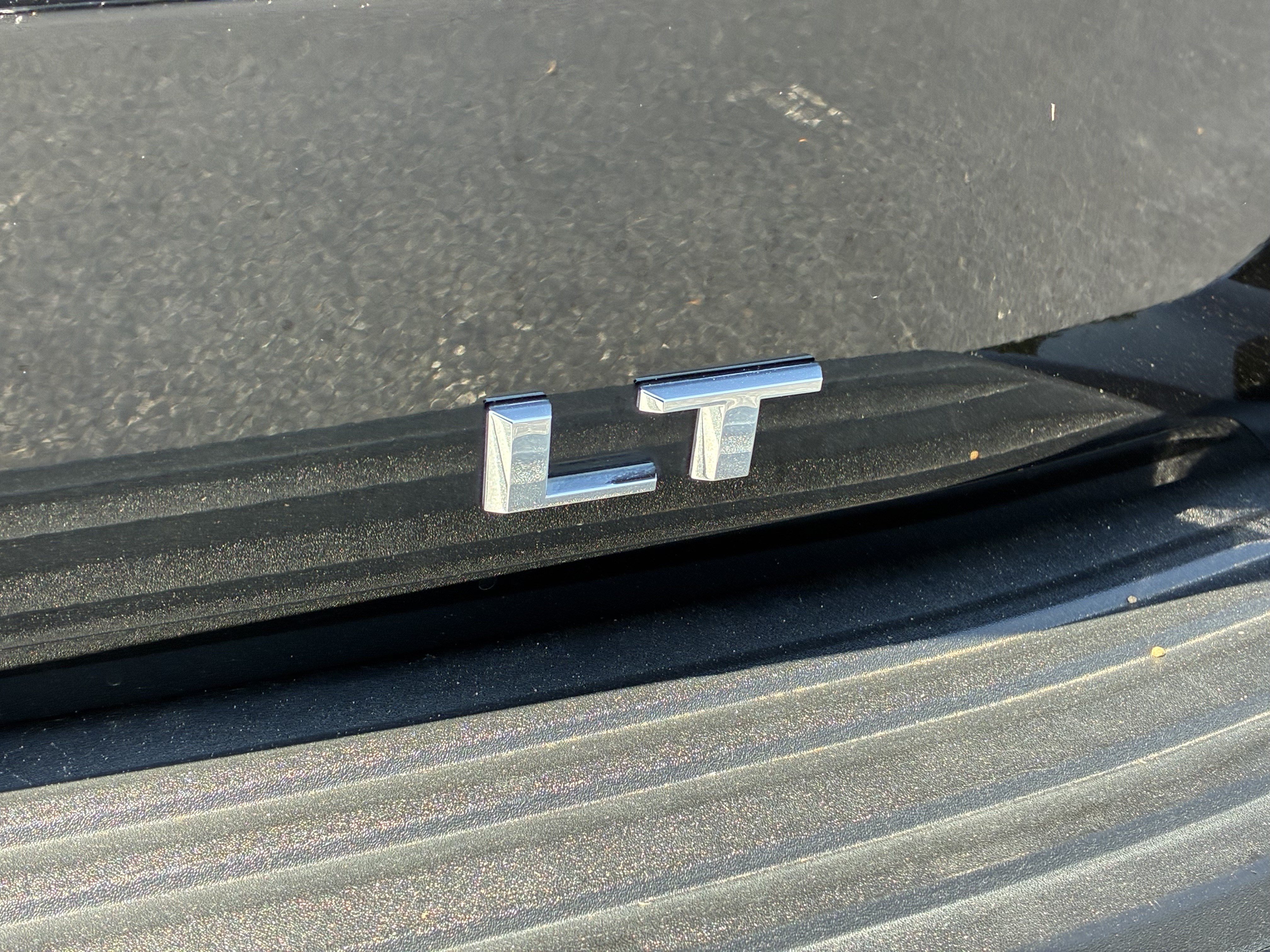 Used 2024 Chevrolet Tahoe LT w/ Luxury Package RWD image 11